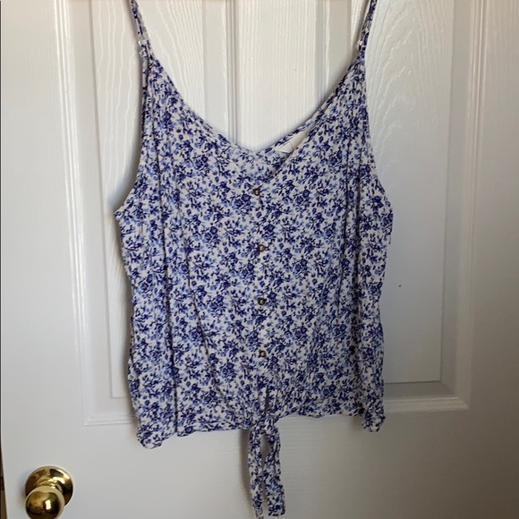 H&M Tops - H&M Floral Tie Tank